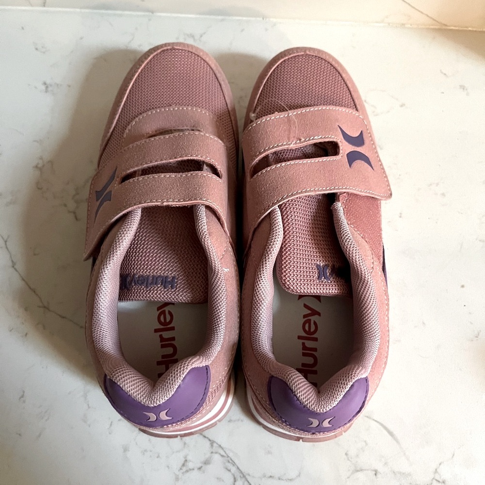 Hurley girls Velcro tennies in Pink and Purple